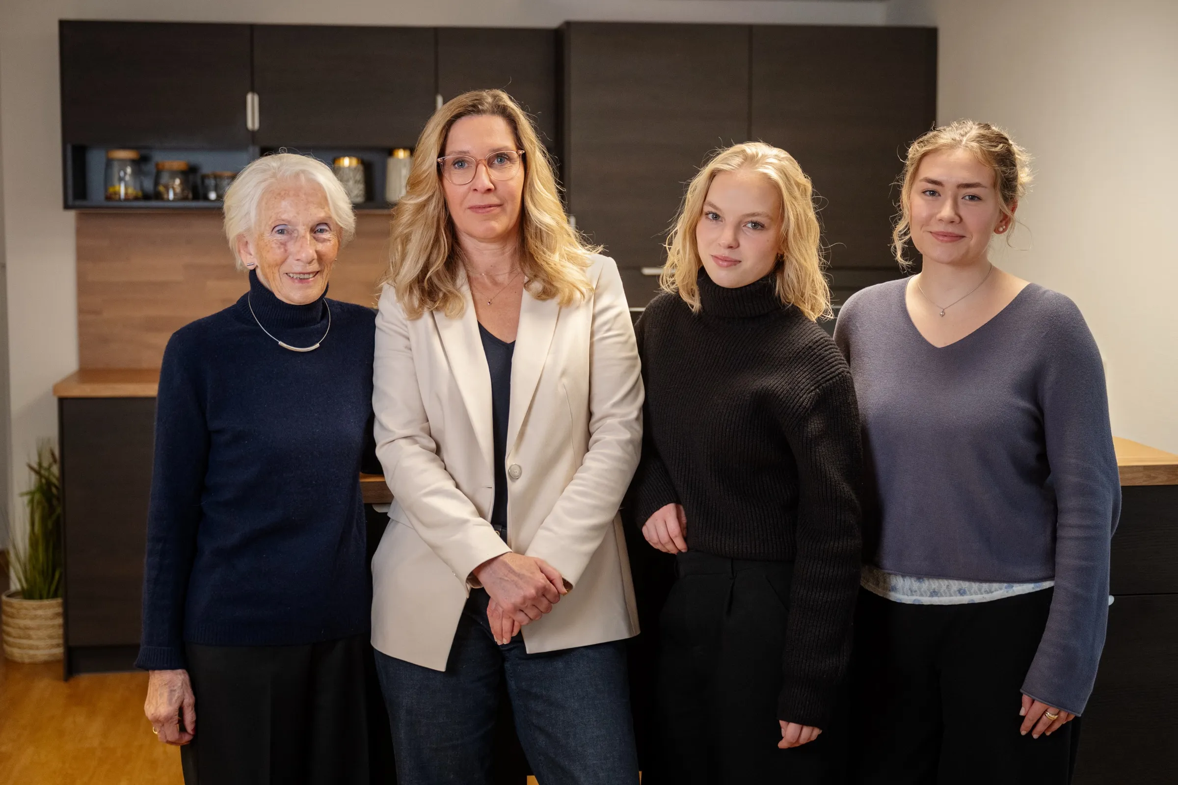 Das Team von Bremer Immobilien: Reingard Lange, Katja Bremer, Kim Strack und Greta Leuschen