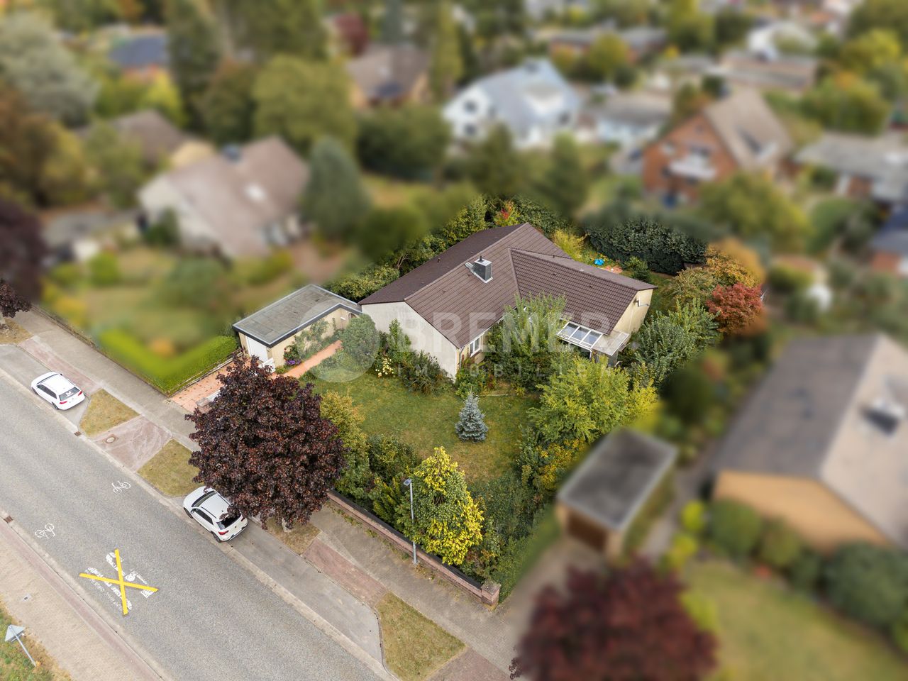 Familienfreundlicher Bungalow mit großem Garten und Vollkeller in Adendorf